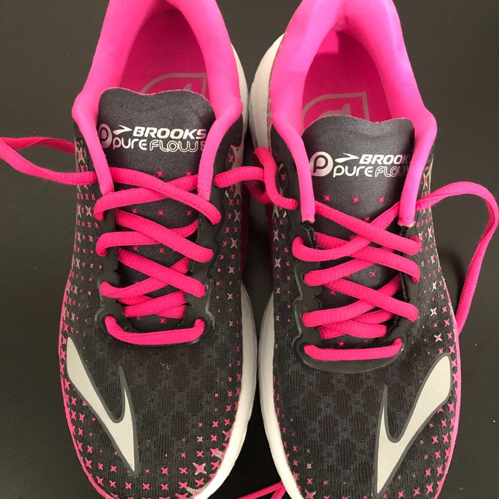 Brooks Pure Flow 5 - Girl's Size 6